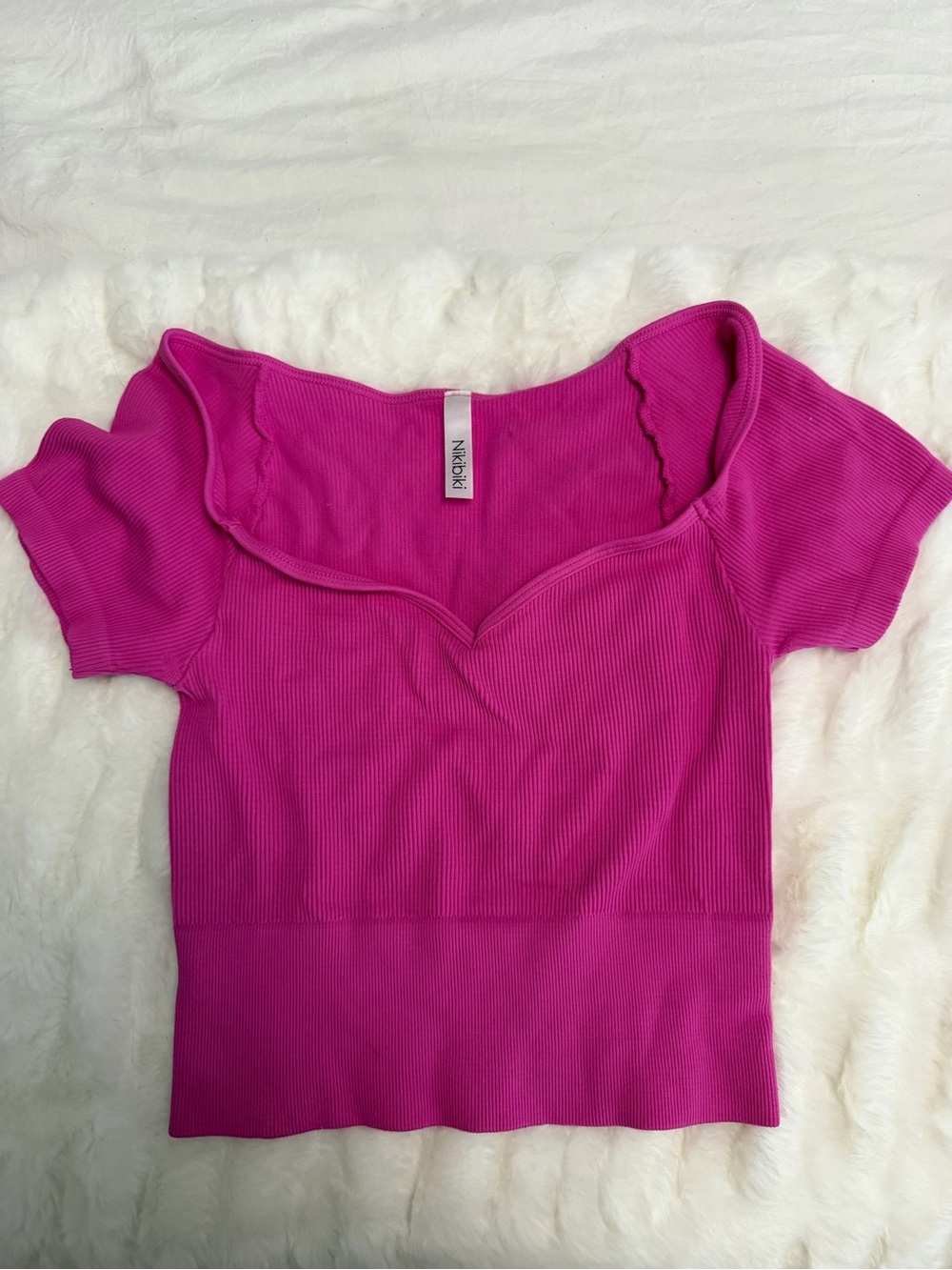 Nikibiki Ribbed Neck Top